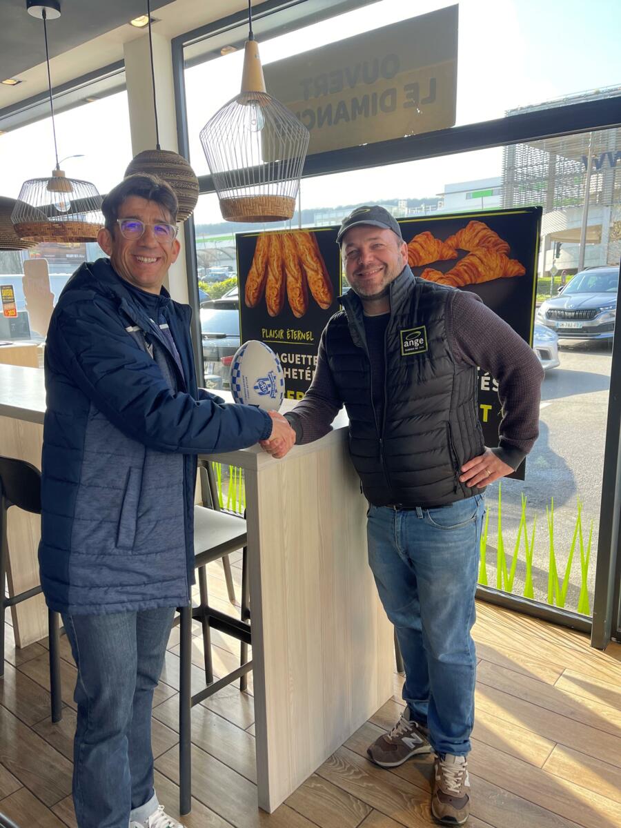 Renouvelle son partenariat avec le Parisis Rugby Club